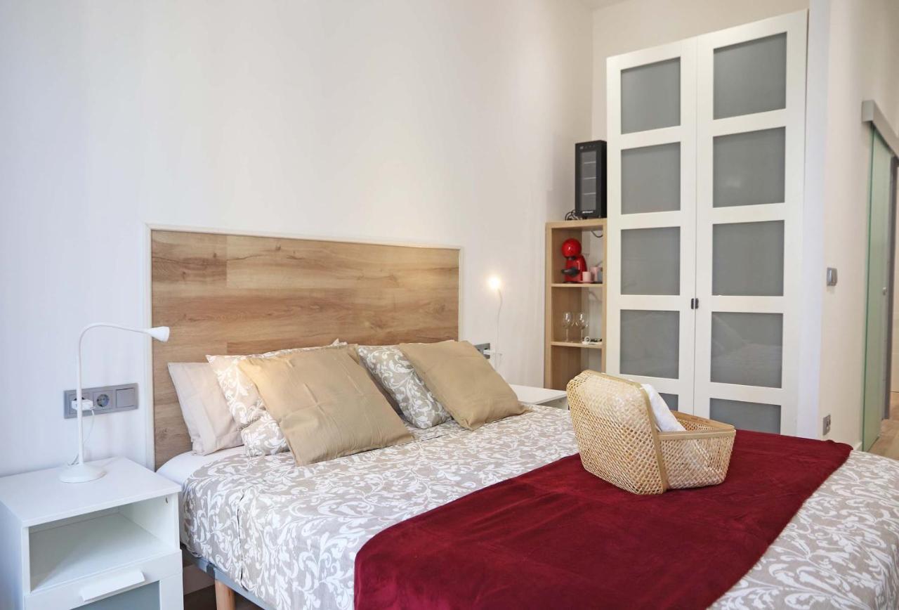 Hostal Gracia บาร์เซโลนา ภายนอก รูปภาพ